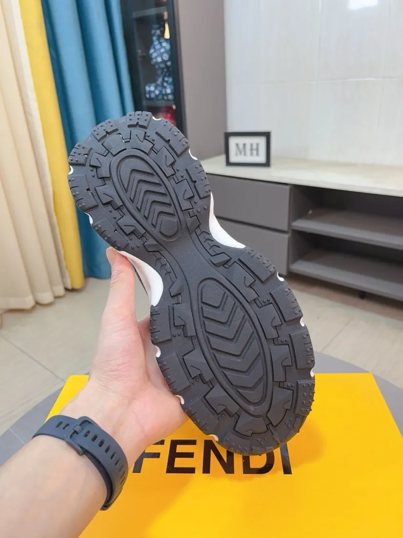 Men's Men's Shoes 💰458🌹🌹[fendi] Fendi's classic and comfortable men's, this complex sneaker is made of soft calfskin➕genuine leather lining➕original ultra-light rubber material with rough outsole. This unique light style is suitable for the casual and refined sensibility of this season. It is comfortable and natural on the feet. It is an everyday style for casual travel in autumn and winter! 38/44